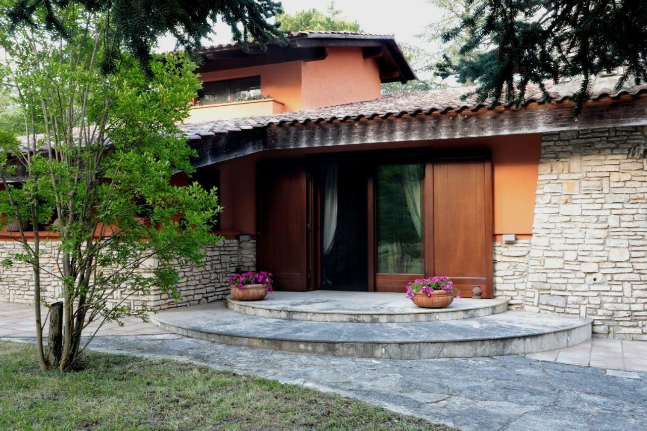 I Lari Bed & Breakfast Castel Del Monte (Apulia)
